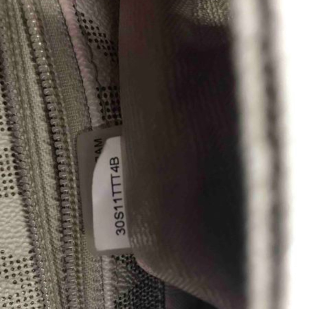 Michael Kors Purse - Picture 7 of 8